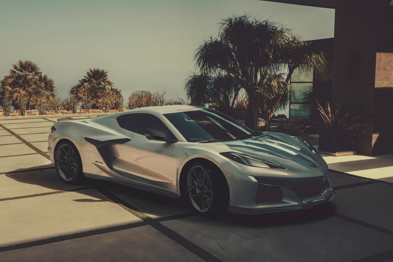 CORVETTE Z06 SANTORINI EDITION