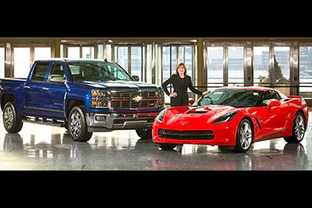 2014年 シボレー、コルベットとシルバラードが乗用車・スポーツカー部門とトラック部門の両方で北米カーオブザイヤー受賞