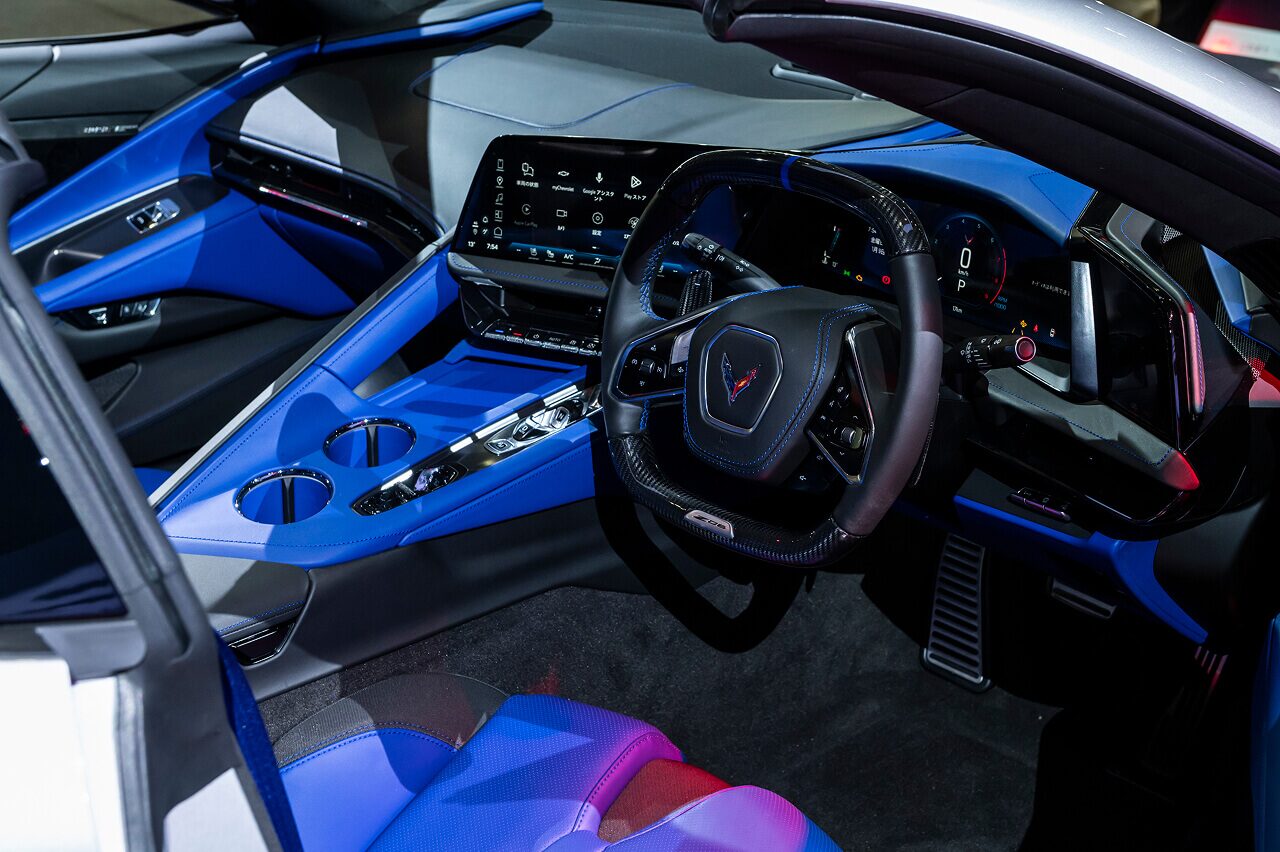 コックピットデザインを刷新！新型「コルベットZ06」デビュー