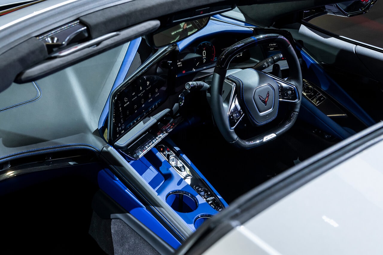 コックピットデザインを刷新！新型「コルベットZ06」デビュー