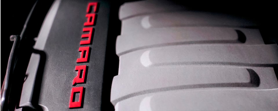 豪快さと効率の良さを両立したカマロSSのV8エンジン