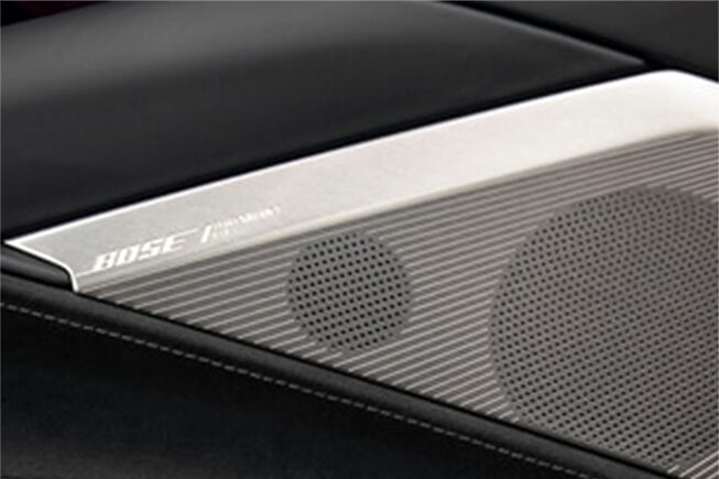 Bose®14スピーカーパフォーマンスシリーズサウンドシステム